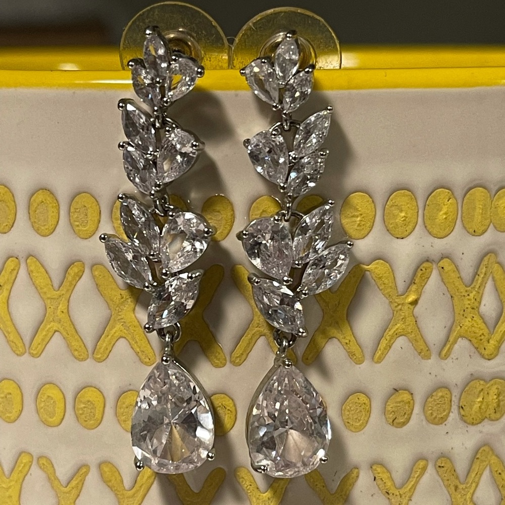 Vintage dangly earrings